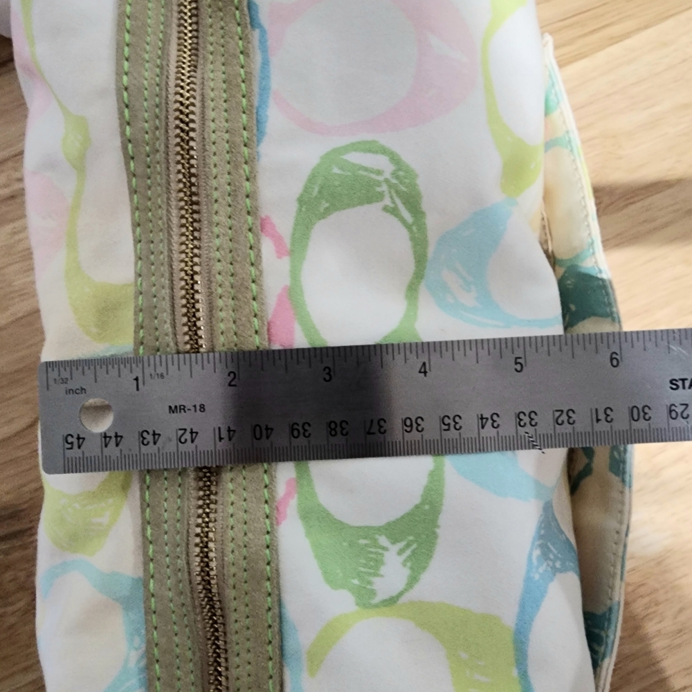 Coach Purse 👛 - Picture 14 of 16